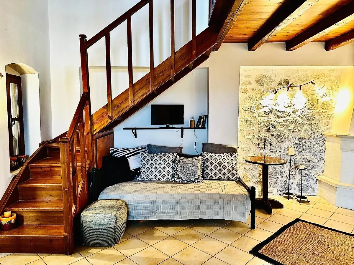 Elia Woodstone Houses 0*, Elia (Crete)